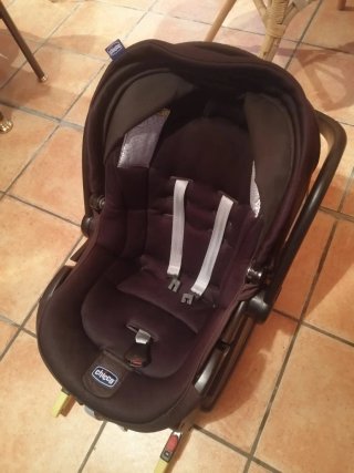 Silla Bebé Chicco + Base Isofix