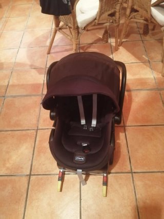 Silla Bebé Chicco + Base Isofix