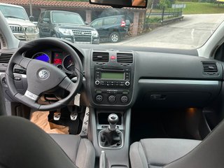 VOLKSWAGEN Golf 3.2 R32 4motion