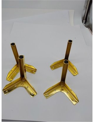 Gambe in metallo per mobili da 15 cm - 4 gambe metalliche moderne triangolari per mobili - gambe per divani - gambe per gabbie