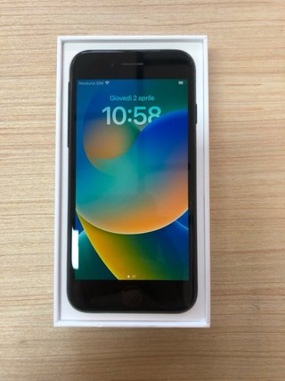 Apple iPhone SE 2020 Nero