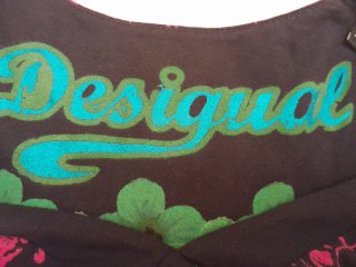 Vestido marca Desigual con flores. Talla XS y S