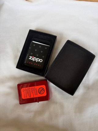 Encendedor Rojo Metálico Zippo Nuevo Precintado