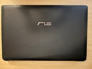 Portátil ASUS X54L averiado