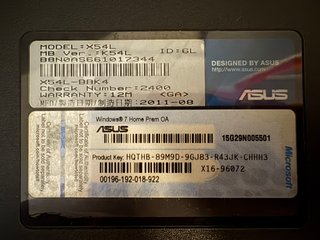Portátil ASUS X54L averiado