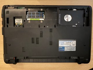 Portátil ASUS X54L averiado