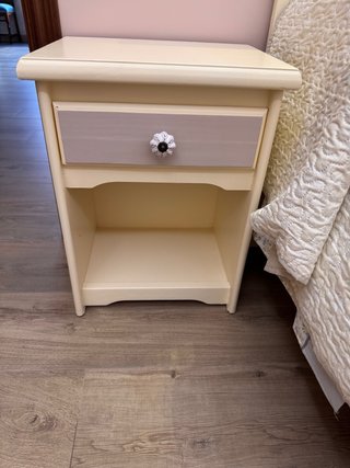 Muebles de madera pino