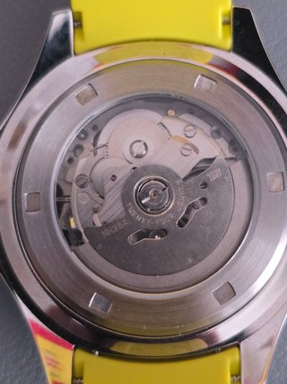Reloj Seiko Mod Nautilus Dorado