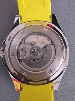 Reloj Seiko Mod Nautilus Dorado