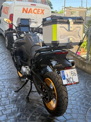 Voge 900 DSX - Full Extras