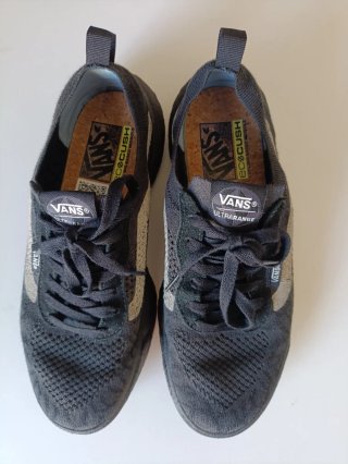 Zapatillas Vans Ultrarange Negras/Grises