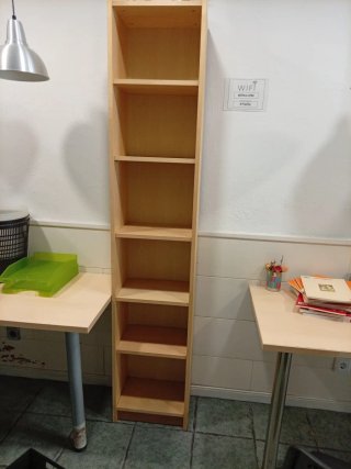 Estantería de madera color beige/marrón