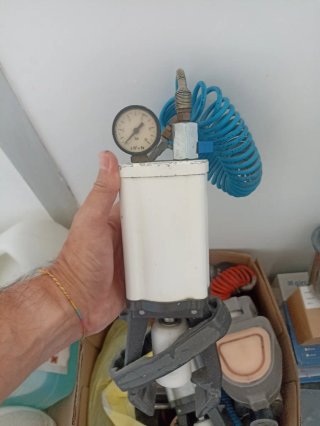 Vibrador Ivoclar Cap-Vibrator. Sitema Ivocap.