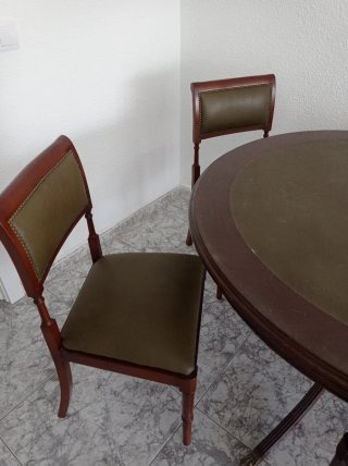 Conjunto mesa redonda y 4 sillas