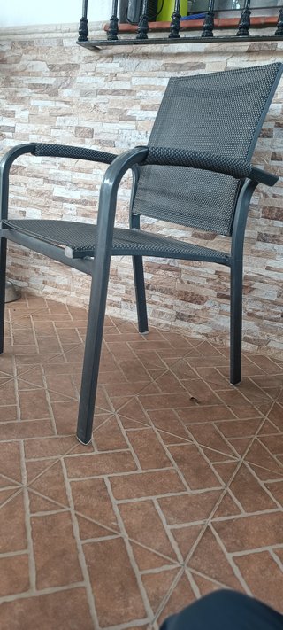 Mesa extensible aluminio + 12 sillas jardín