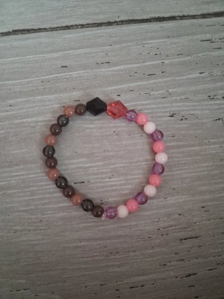 Pulsera de abalorios rosa y morada