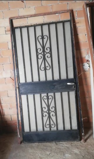 Puerta Hierro y Cristal Exterior