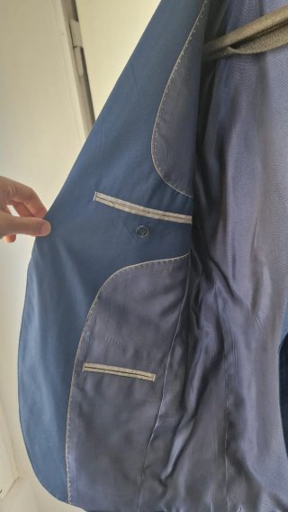 Traje azul hombre