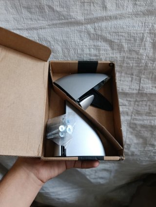 Supporti regolabili per scaffali NUZAMA (set)