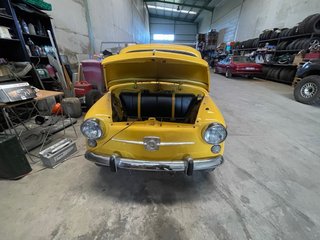 SEAT 600