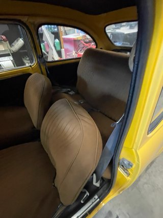 SEAT 600