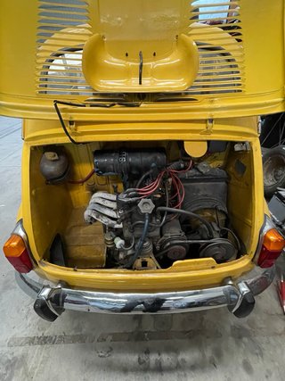 SEAT 600