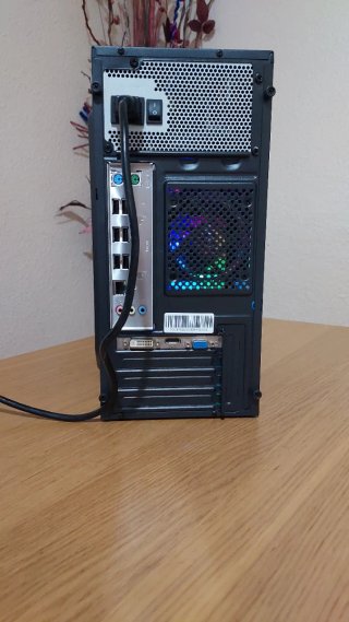Workstation 10 Núcleos 32GB RAM NVMe+HDD HDMI