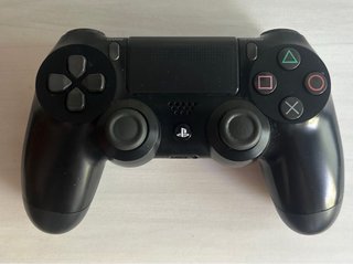 PS4 Slim + 2 Mandos (Negro y Blanco)