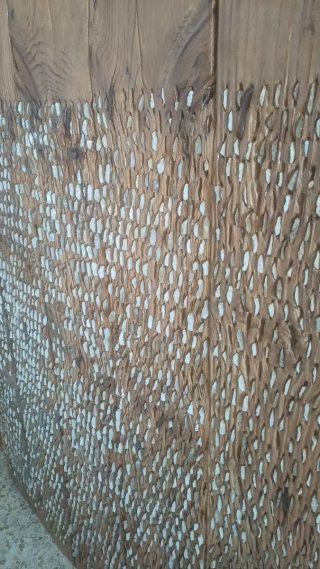 Trillo de madera rústico