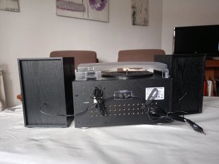 Giradischi con altoparlanti e telecomando