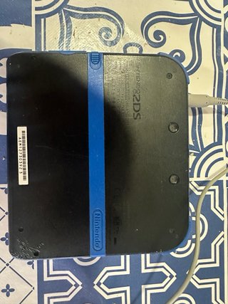 Nintendo 2DS Nera + 2 Giochi