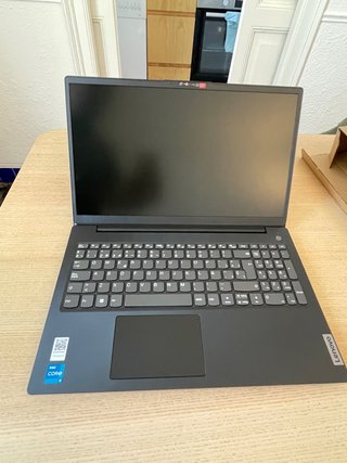 Portátil Lenovo V15 G4 Nuevo
