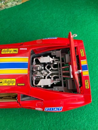 Ferrari GTO 1984 – Escala 1:18 Burago