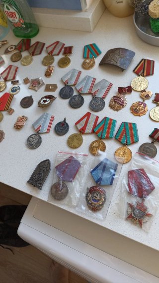 Lote de Medallas y Monedas Soviéticas