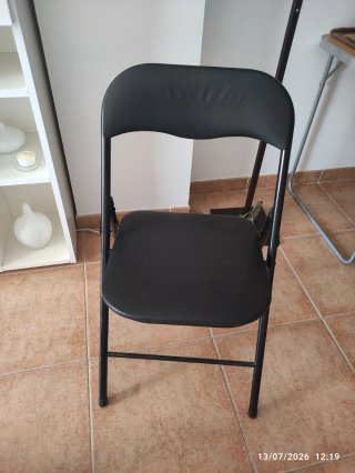 Sillas auxiliares plegables negras