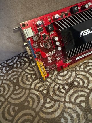 Tarjeta Gráfica ASUS AMD Radeon HD