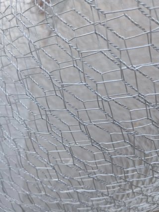 Malla gallinero metálica gris
