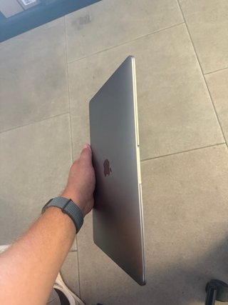 MacBook Air M1 MGN63Y/A Plata