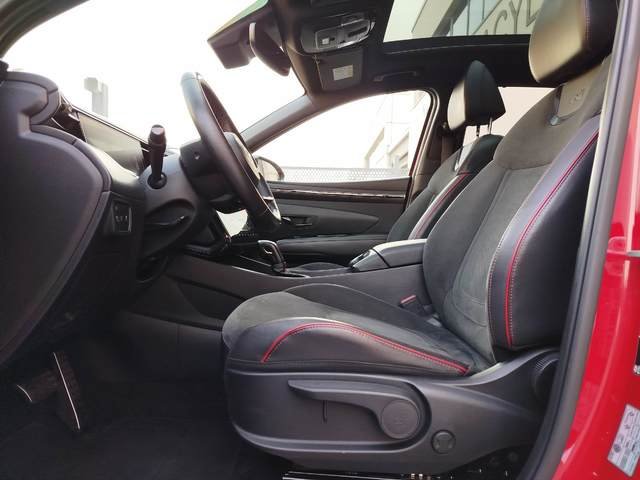 Hyundai Tucson 1.6 TGDI 48V N-Line Sky DC (2021) 2022, foto 21