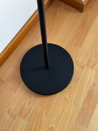 Lámpara de pie negra plegable
