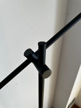 Lámpara de pie negra plegable