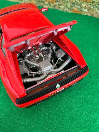Ferrari 348 TB 1989 – Escala 1:18 Burago