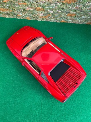 Ferrari 348 TB 1989 – Escala 1:18 Burago