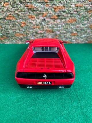 Ferrari 348 TB 1989 – Escala 1:18 Burago