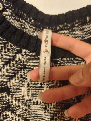 Jersey Stradivarius S/M negro y blanco