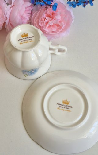 Taza y platillo porcelana inglesa floral