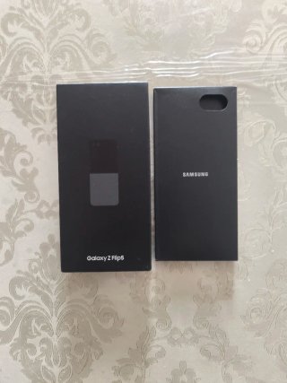 Samsung Galaxy Z Flip5