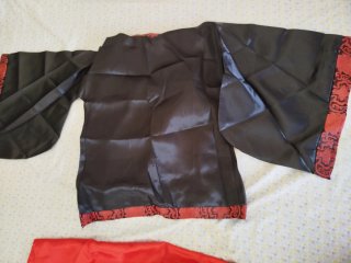 Disfraz kimono negro y rojo