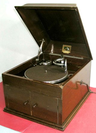 Gramola LA VOZ DE SU AMO 109 -sobremesa- años 1920