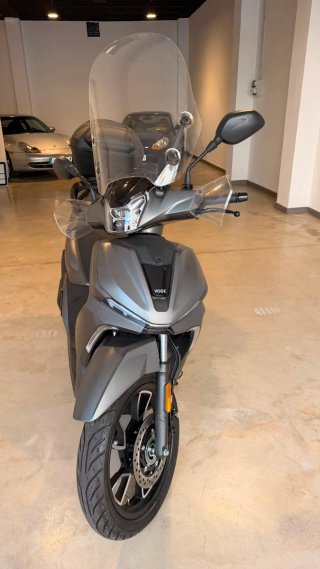 Voge SR16 Gris